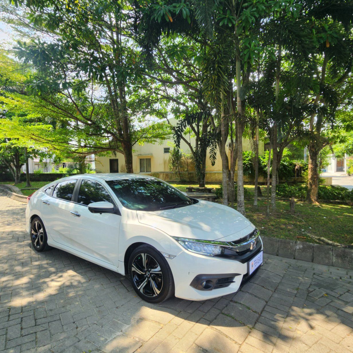 Honda Civic Turbo Sedan